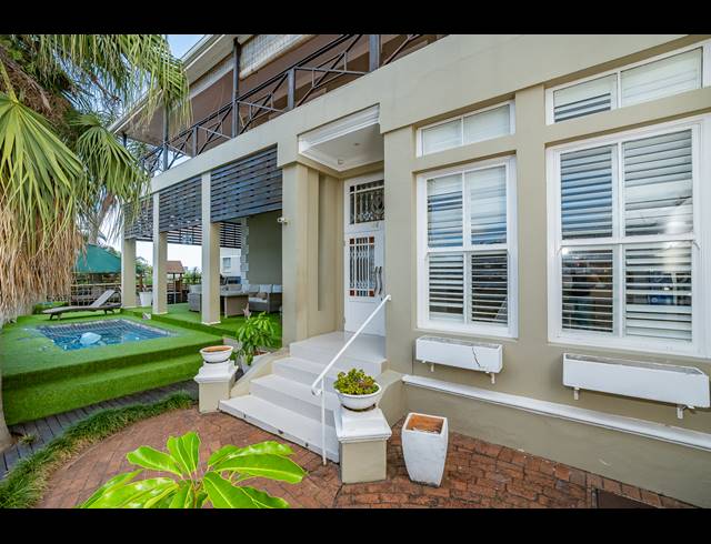 4 BEDROOM TOWNHOUSE FOR SALE IN ESSENWOOD